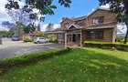 5 Bed House with En Suite at Lavington Green - 2