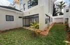 5 Bed Townhouse with En Suite in Lavington - 18