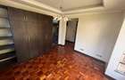 4 Bed Townhouse with En Suite in Rosslyn - 17