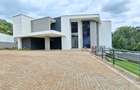 5 Bed Villa with En Suite at Nyari - 1
