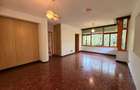 4 Bed Apartment with En Suite in Riverside - 11