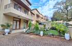 5 Bed Townhouse with En Suite in Lavington - 1