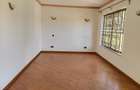 5 Bed Townhouse with En Suite in Westlands Area - 13