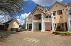 5 Bed House with En Suite in Ridgeways - 2