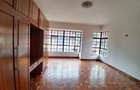 5 Bed Townhouse with En Suite in Lavington - 13