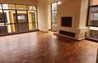 5 Bed Townhouse with En Suite in Lavington - 8