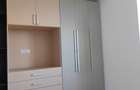 Serviced 3 Bed Apartment with En Suite at Hatheru Road - 5