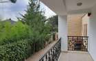 5 Bed Townhouse with En Suite at Lavington - 8