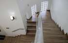 4 Bed Townhouse with En Suite at Lake Road - 17
