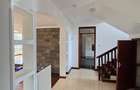 5 Bed Townhouse with En Suite in Rosslyn - 6