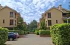 5 Bed Townhouse with En Suite in Lavington - 2