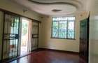 5 Bed Townhouse with En Suite in Lavington - 3