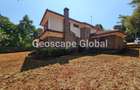 5 Bed House with En Suite in Runda - 1