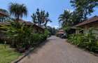 4 Bed Villa with En Suite in Spring Valley - 13