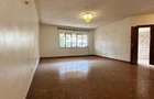 5 Bed Townhouse with En Suite in Lavington - 1