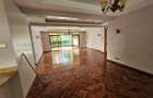 4 Bed Apartment with En Suite in Riverside - 3