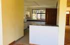 7 Bed House with En Suite in Redhill - 2