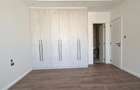 5 Bed Townhouse with En Suite in Lavington - 3