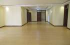 4 Bed Apartment with En Suite at Riverside Drive - 4
