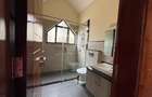 5 Bed Townhouse with En Suite at Convent Drive - 7