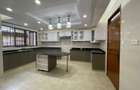 5 Bed Townhouse with En Suite in Lavington - 3