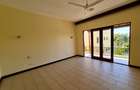 3 Bed Apartment with En Suite in Nyali Area - 17