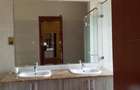 5 Bed Townhouse with En Suite in Karen - 19