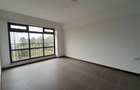 2 Bed Apartment with En Suite at Riverside Dr - 11