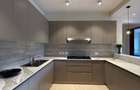 3 Bed Apartment with En Suite in Riverside - 5