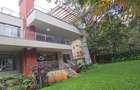 5 Bed Townhouse with En Suite at Lavington Green - 5