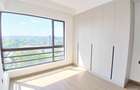 3 Bed Apartment with En Suite at Riverside Drive - 8