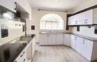 4 Bed Townhouse with En Suite in Lavington - 16