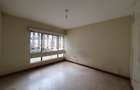 3 Bed House with Garden at Maua Close - 11