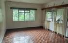 5 Bed House with En Suite in Lavington - 14