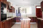 5 Bed Townhouse with En Suite in Lavington - 5