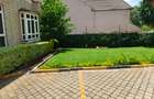 6 Bed Townhouse with En Suite at Lavington - 3