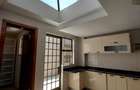 5 Bed Townhouse with En Suite in Lavington - 16