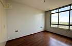 3 Bed Apartment with En Suite in Parklands - 17