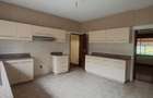 4 Bed House with En Suite in Rosslyn - 7