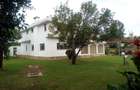 5 Bed House with En Suite in Runda - 1
