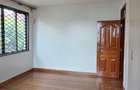 5 Bed Townhouse with En Suite at Off Convent Drive - 8