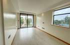 4 Bed Apartment with En Suite in Spring Valley - 10