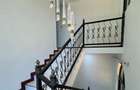 5 Bed House with En Suite in Lavington - 7