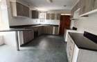 4 Bed House with En Suite in Gigiri - 12