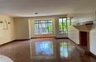 5 Bed Townhouse with En Suite in Lavington - 10