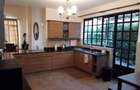 4 Bed House with En Suite in Redhill - 12