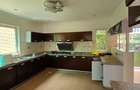 4 Bed Townhouse with En Suite in Riverside - 17