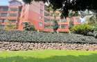 4 Bed Apartment with Swimming Pool in Riverside - 6