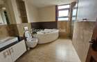 Furnished 3 Bed Apartment with En Suite in Riverside - 9