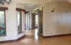 5 Bed Townhouse with En Suite in Runda - 12